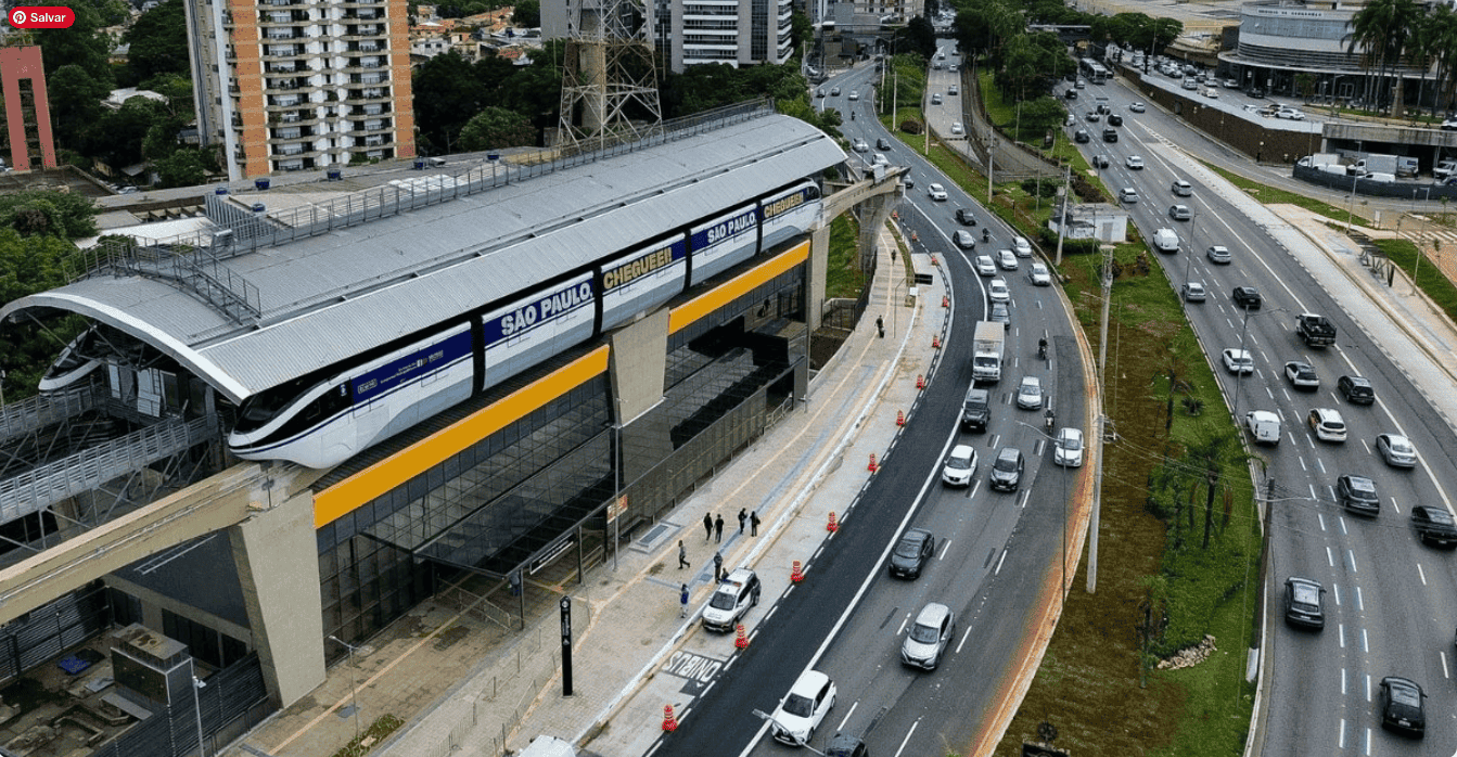 Fachada da estação de metrô de Congonhas, vizinha do aeroporto e do Bandeira Park